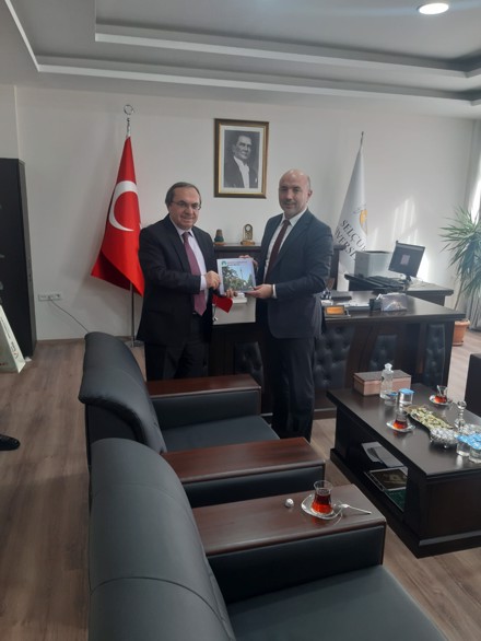 Priştine Üniversitesi İslami İlimler Fakültesi Dekanı Prof. Dr. İslam Hasani fakültemizi ziyaret etti.